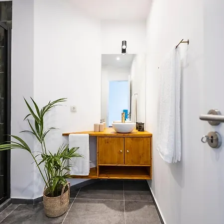 Apartamento Spacious 3 Bed Apt Near *